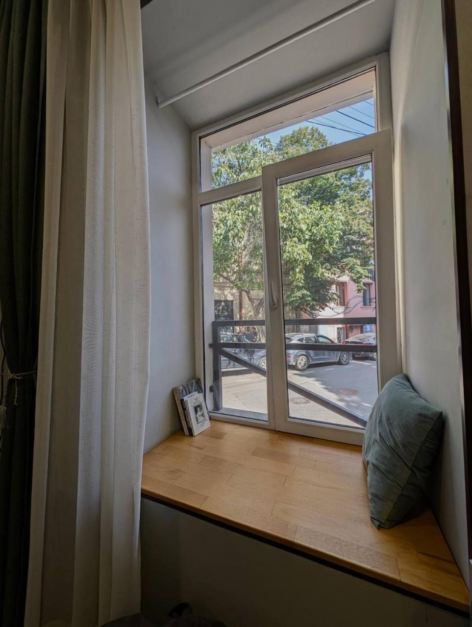 Apart Hotel Console Тбилиси Экстерьер фото
