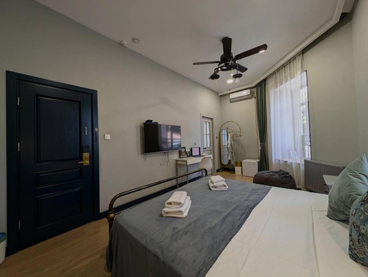Apart Hotel Console Тбилиси Экстерьер фото