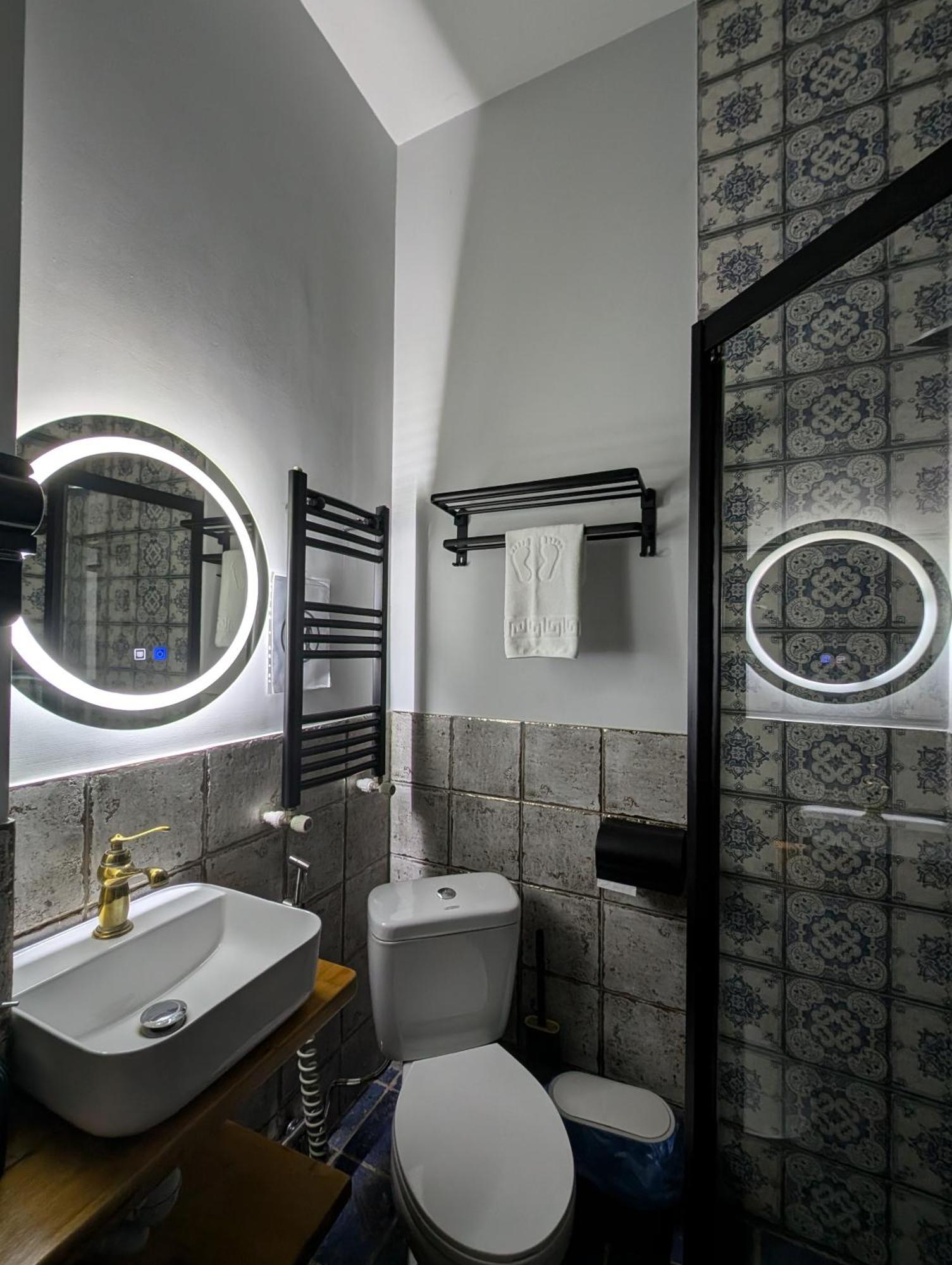 Apart Hotel Console Тбилиси Экстерьер фото